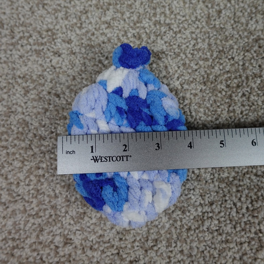 Set of 4 Reusable Crochet Water Balloons Blue White Variegated Handmade Kids Toy - Picture 3 of 4